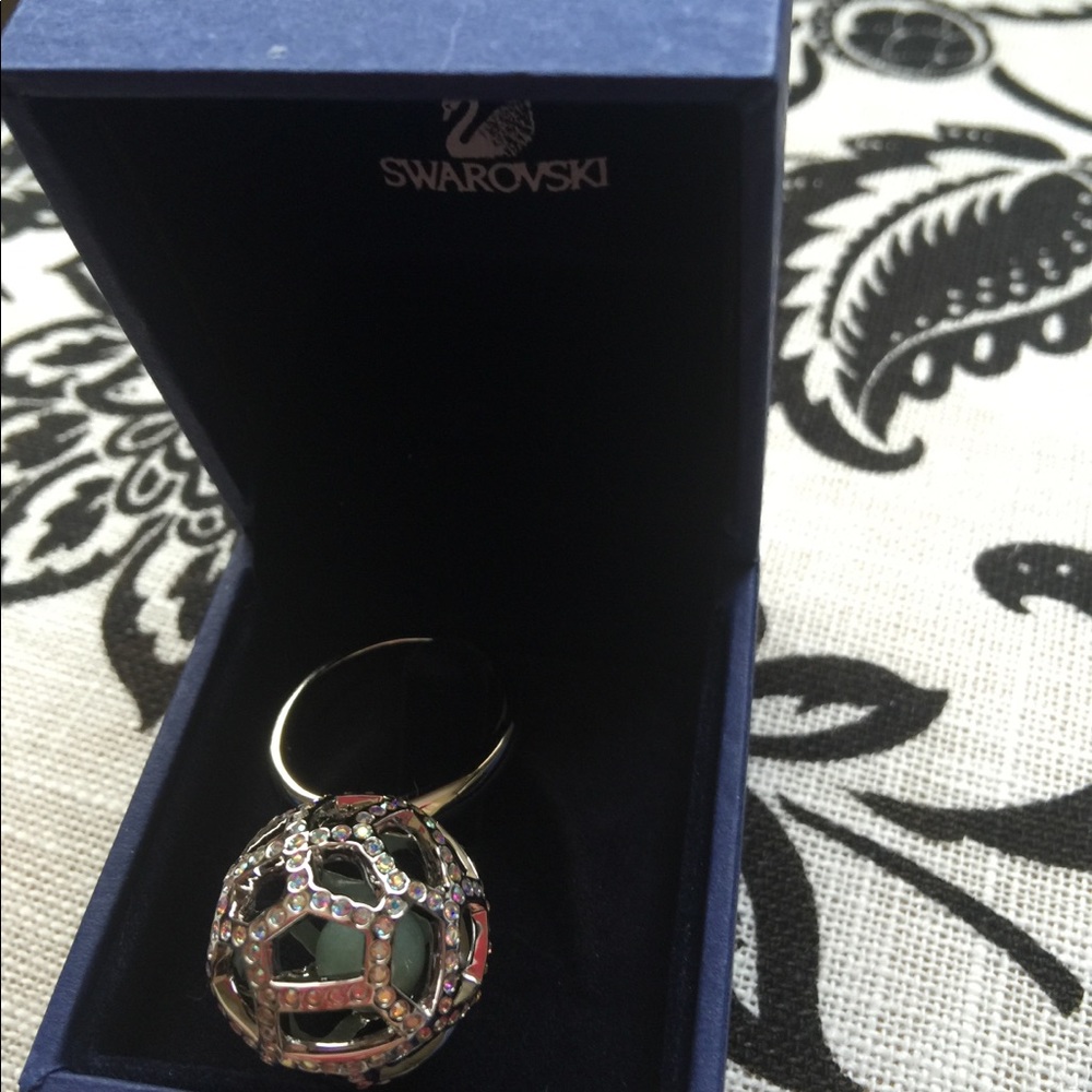 Excellent condition unique design swarovski ring